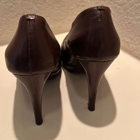 Calpierre Women's 41 Dark Brown Leather Platform Pump Heels Office Academia New - Picture 3 of 8